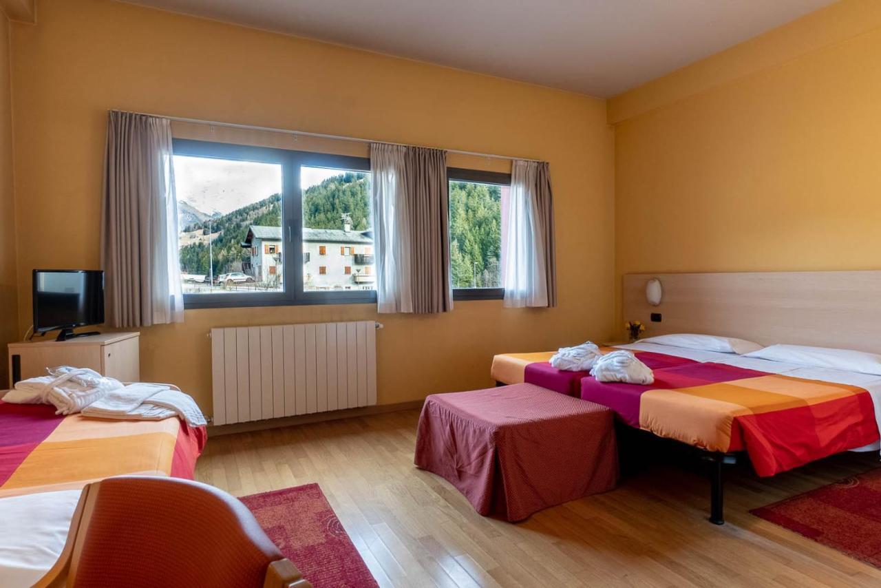 Hotel Cepina Albergo Incantato Valdisotto Buitenkant foto